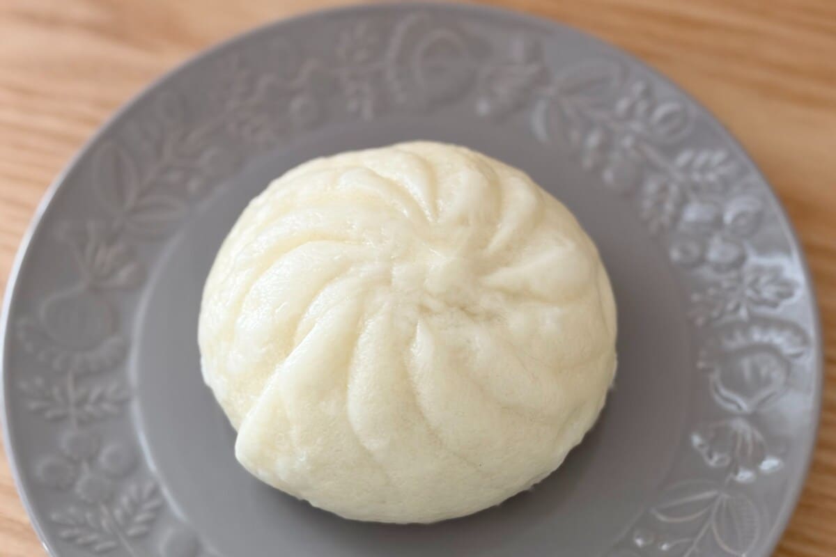 ピリッと辛くてヤミツキ感すごい!【ファミマ】の限定中華まんは絶対買い