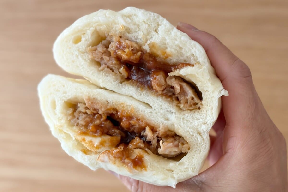 ピリッと辛くてヤミツキ感すごい!【ファミマ】の限定中華まんは絶対買い