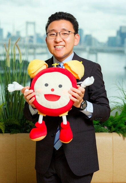 上垣皓太朗　2001年生まれ、兵庫県出身。大阪大学文学部卒業。2024年にフジテレビにアナウンサーとして入社。趣味は銭湯で長風呂、AMラジオを聴くこと、歌ネタ漫才のカバーで、特技は地形図を見ながら街を歩くこと。高校地理歴史・高校国語・中学国語の教員免許や二級小型船舶免許、酒類販売管理者などの資格を持つ。現在『めざましテレビ』『めざましどようび』などに出演中