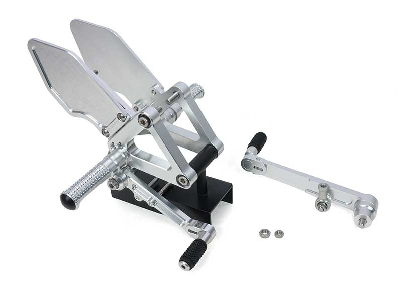 アクティブが「CB1000F」カスタムパーツ第3弾を公開！ バックステップなど4アイテム 記事4