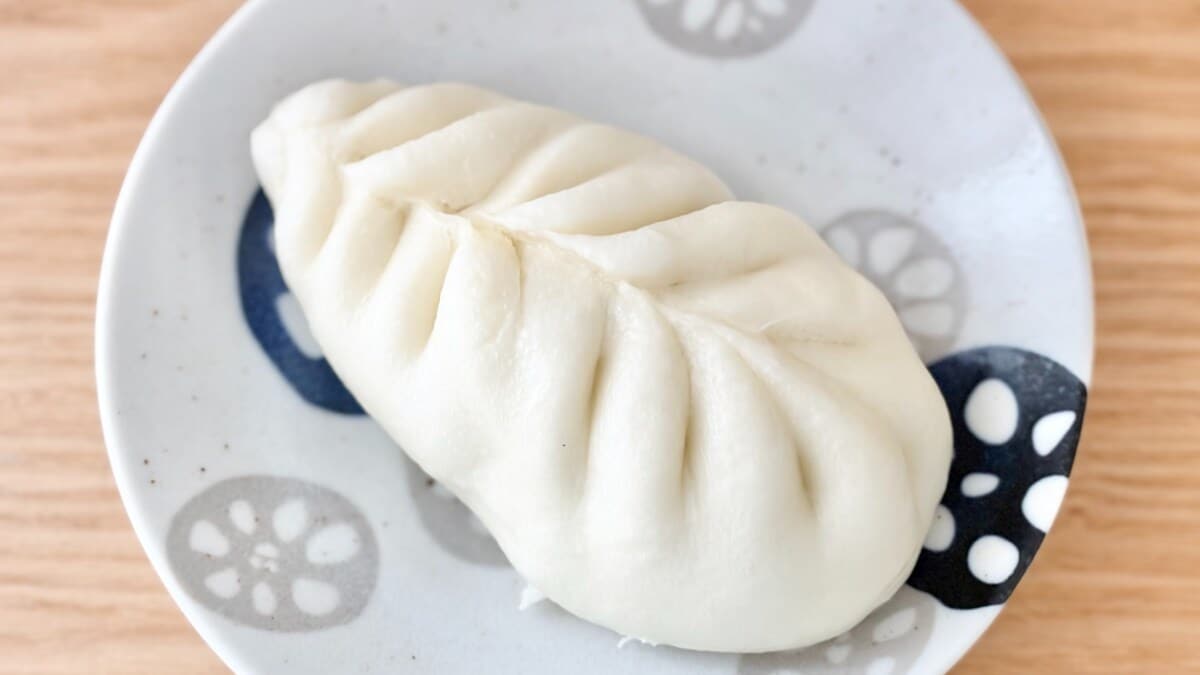 丸じゃない……だと？【ファミマ】の限定中華まんは外も中もいつもと違う