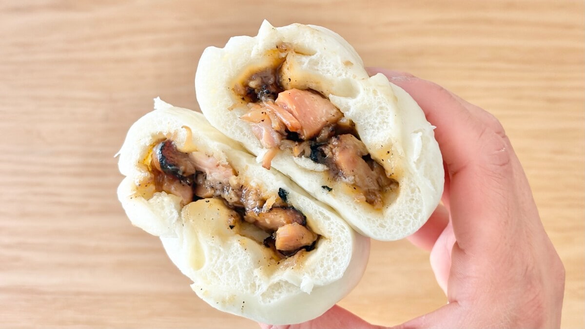 丸じゃない……だと？【ファミマ】の限定中華まんは外も中もいつもと違う