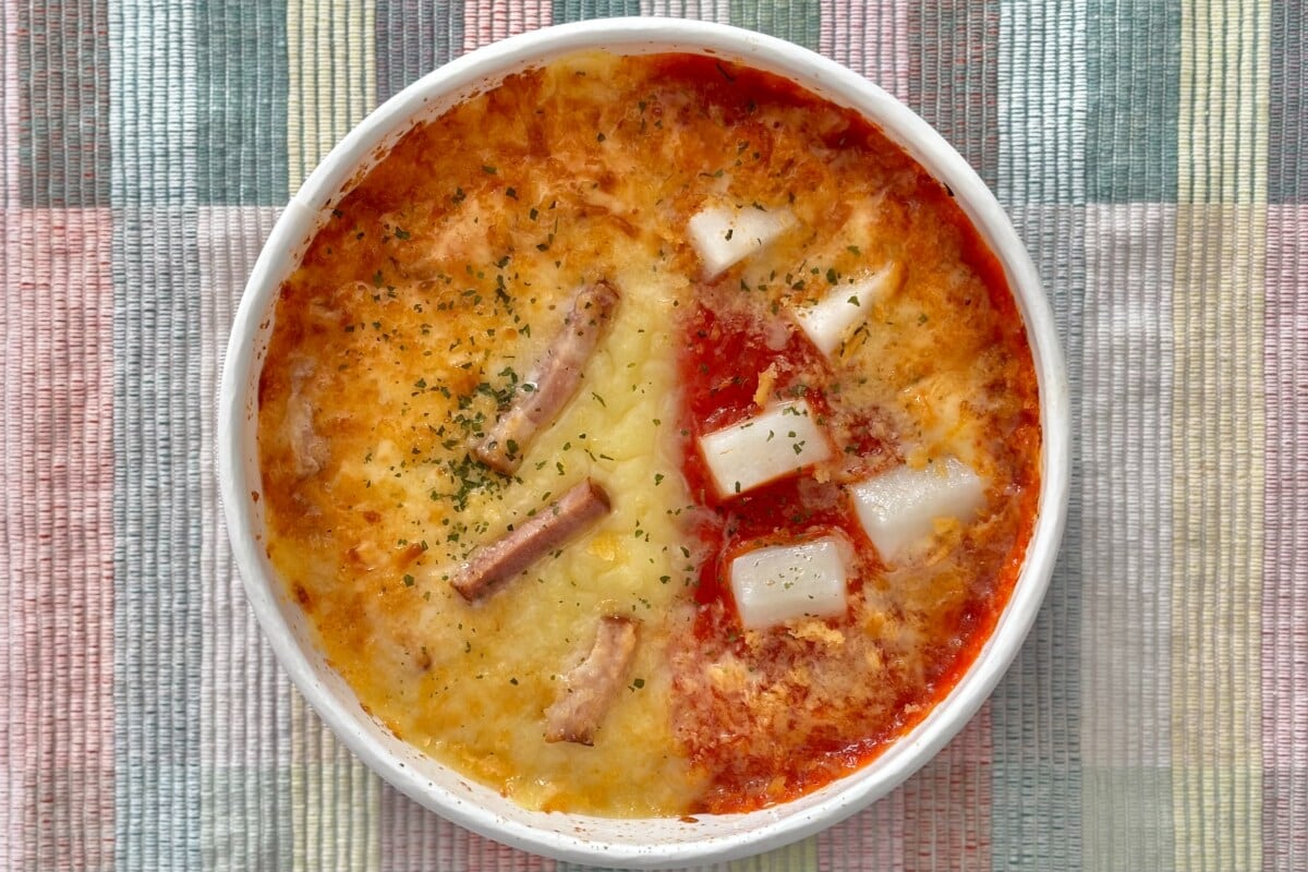 冬らしいトッピングがふわもち!【ローソン】の人気店監修ドリアに大満足