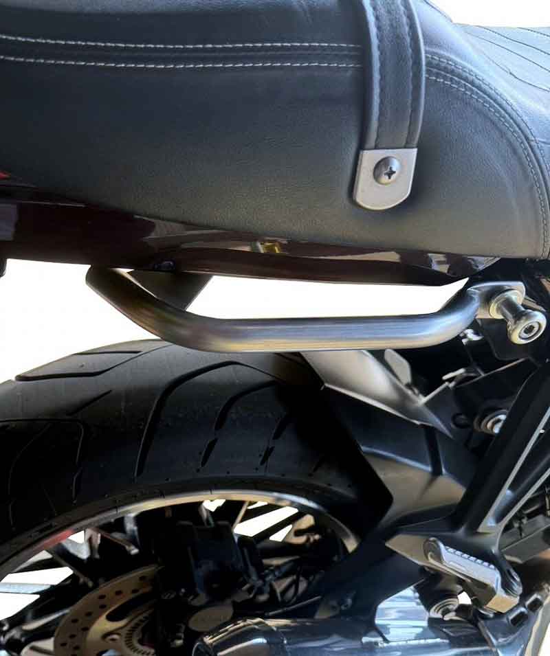 アルキャンハンズから「左右共通アシストグリップZ900RS/メッキ」が発売! 記事3