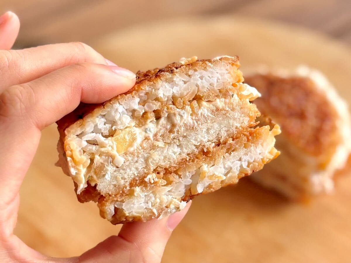 ボリューム満点の濃い味!【セブン】がっつり系ライスバーガーが凄い