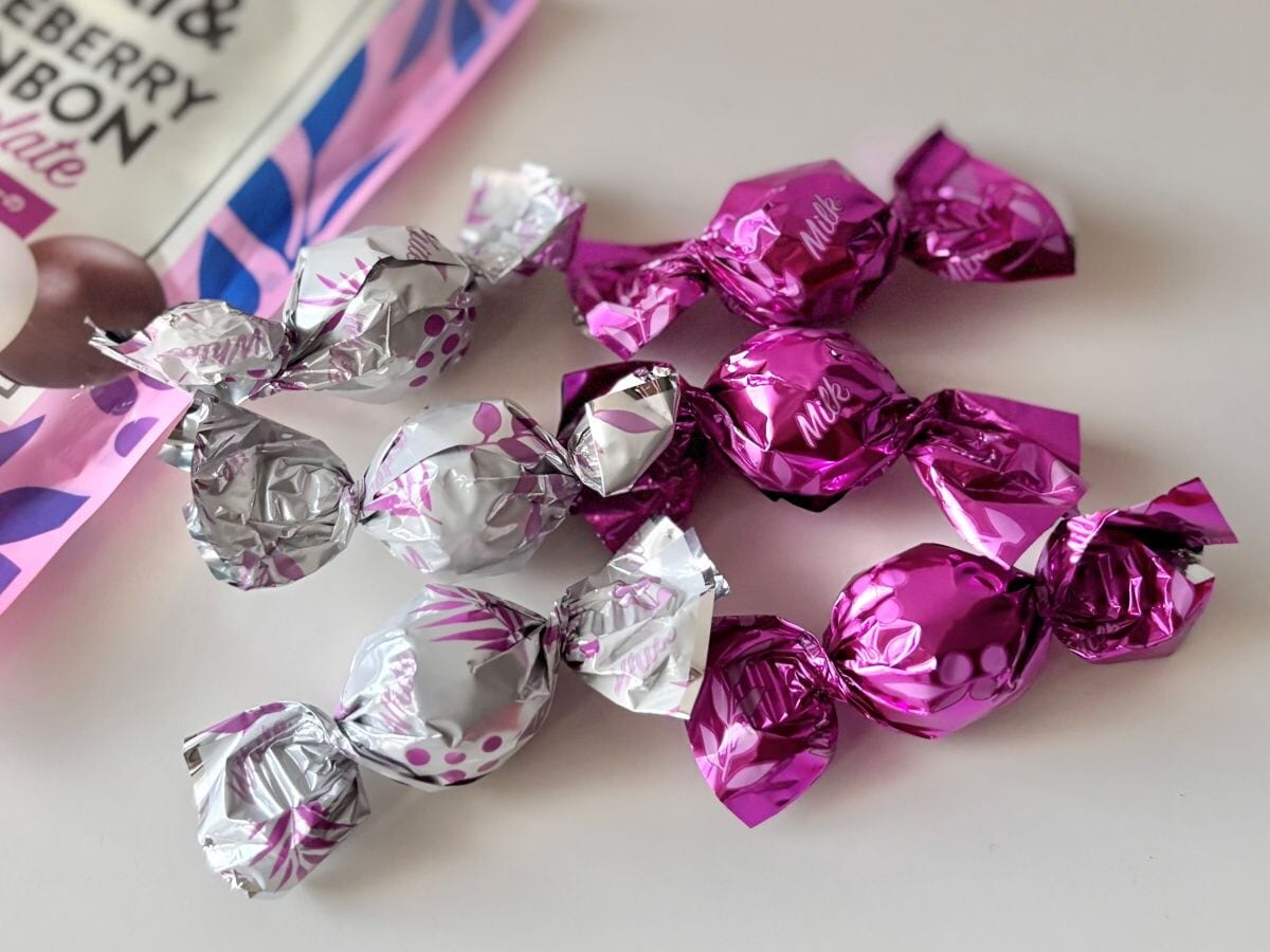 【カルディ】で発見！アサイー×ブルーベリーのご褒美ショコラにキュン♡