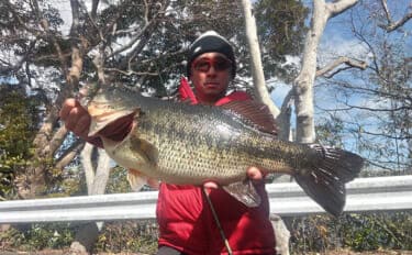 「57cmブラックバス出た!」 20年前の懐かしタックルでバスフィッシングに挑戦