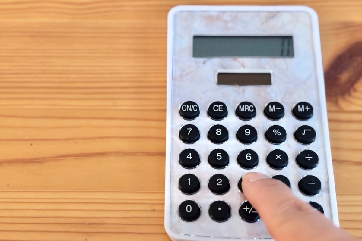 100均の電卓おすすめ7選【ダイソー・セリア・キャンドゥ】使いやすい・かわいい商品も