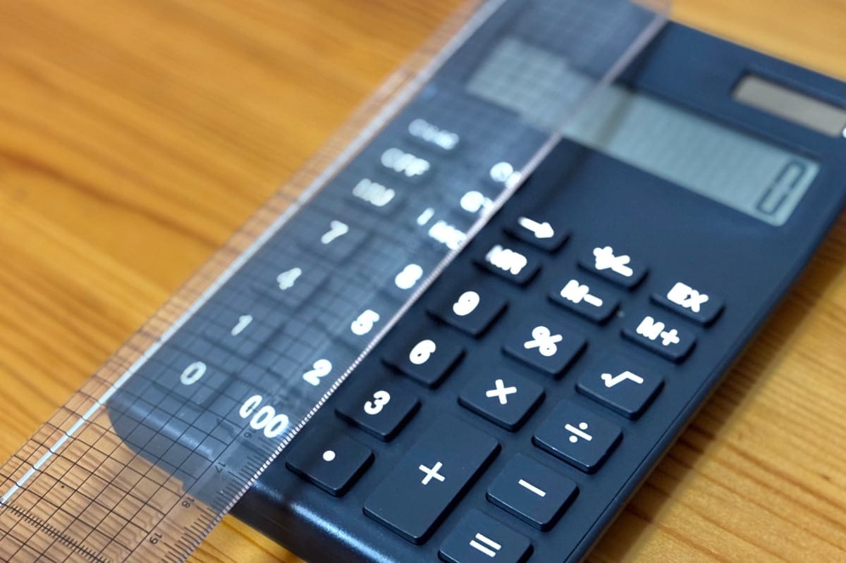 100均の電卓おすすめ7選【ダイソー・セリア・キャンドゥ】使いやすい・かわいい商品も
