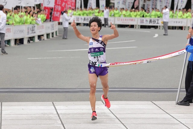 11月の全日本を制した駒澤大は、エースの佐藤がケガから復帰。前回からの区間変更など、選手の起用法も注目される