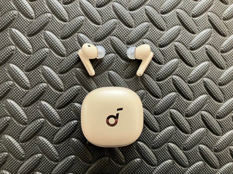 Amazonで人気の完全ワイヤレスイヤホン「Soundcore Liberty 4」を「AirPods Pro 2」と比較してみた!の画像2