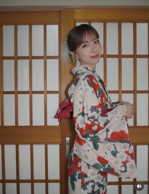 Instagram:May J.(@mayjamileh)より