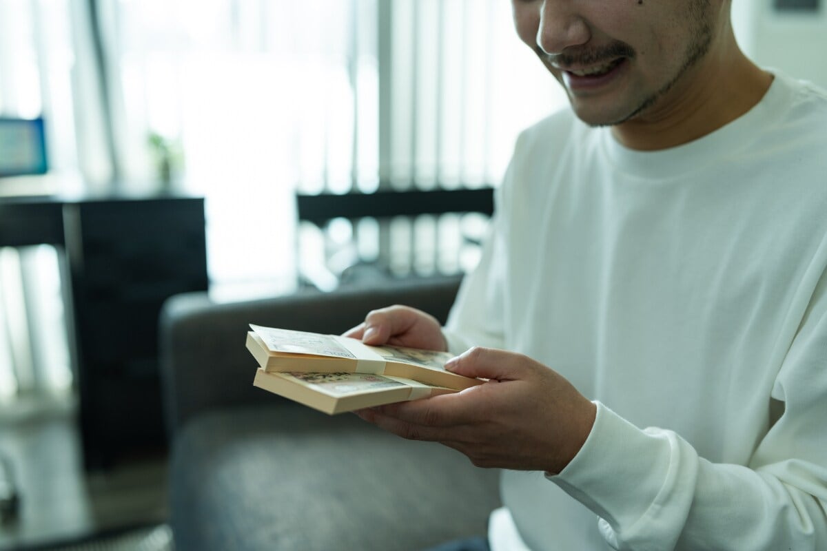 まさか同僚が……年収500万・27歳の会社員男性が社内で発見した信じられない事態