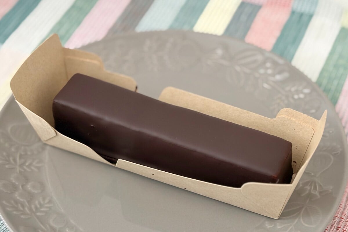 「これぞご褒美スイーツ」【ローソン】いろんな食感が楽しめる贅沢ケーキ