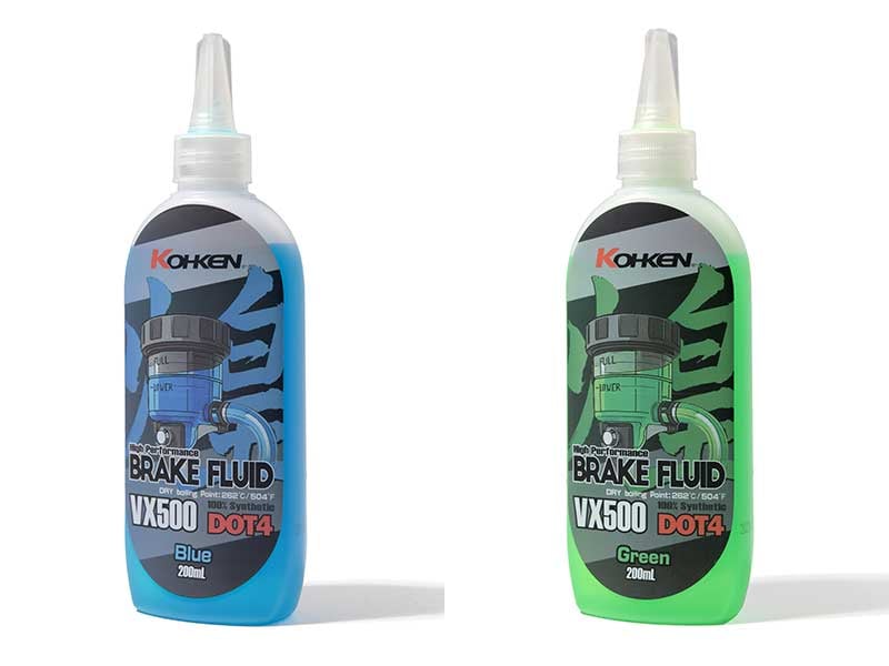 見た目も性能も妥協なし！ EVATEK からカラーブレーキフルード「VX500 Brake Fluid」が2色展開で発売 記事3