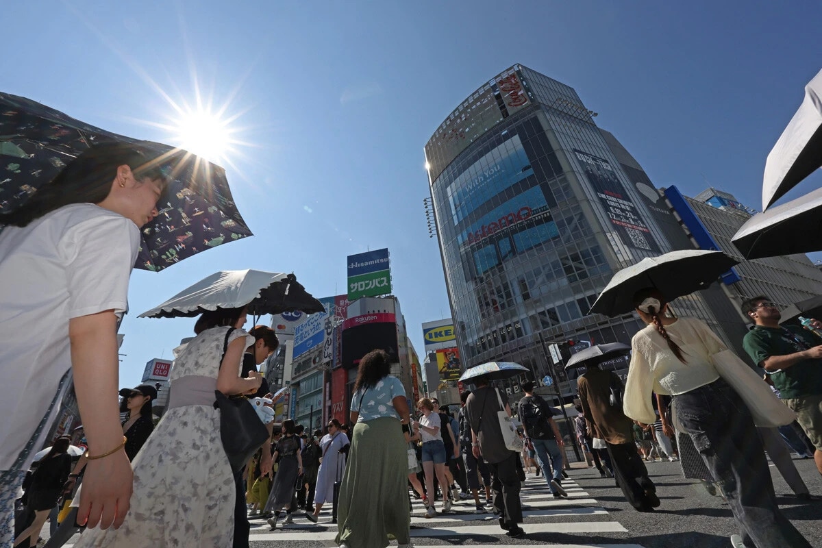殺人的な酷暑となっている夏をサバイブするために、手軽に塩分補給できる「塩あめ」と「タブレット」を研究！