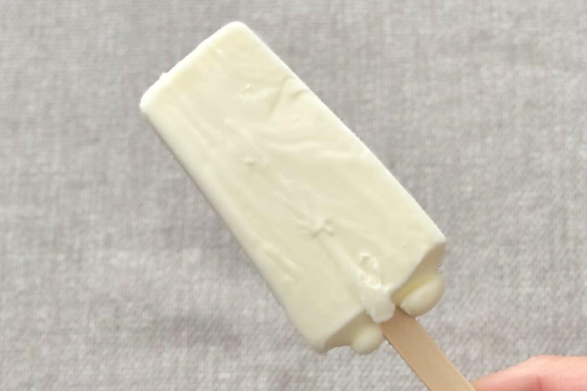 「唯一無二の味」【ファミマ限定】あの定番商品を再現したアイスを実食！