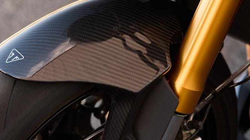 トライアンフから「新型SPEED