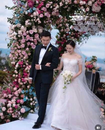 Instagram:ソン・イェジン(@yejinhand)より