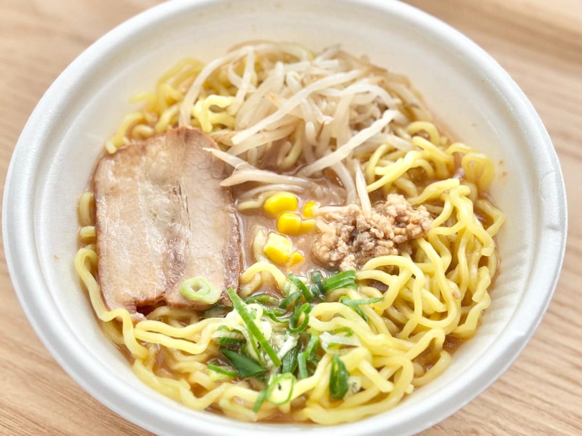 濃厚スープが本格的！【ファミマ】のラーメンはみんなが好きそうな味