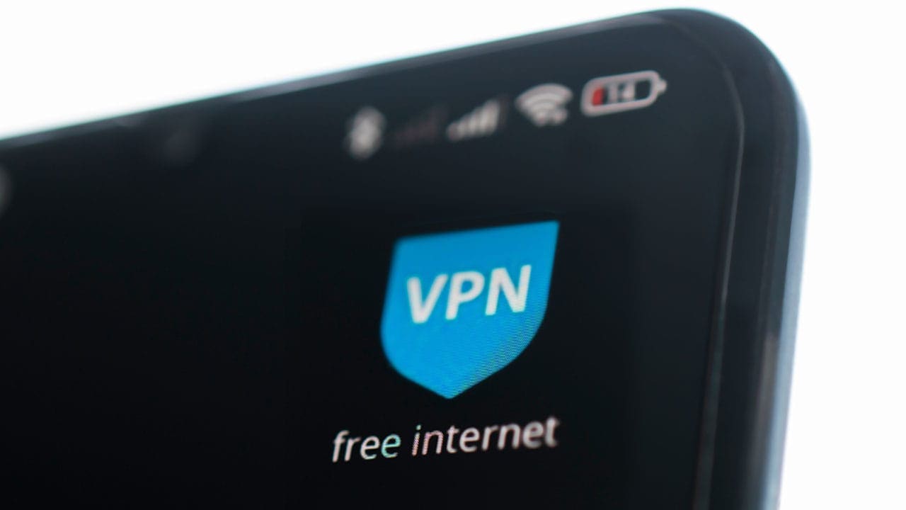 日本はセキュリティ後進国?VPN認知率31%で23カ国最下位、無料VPNに潜む“隠れたコスト”とはの画像1