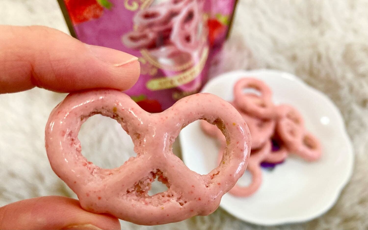 「買って間違いない」「もっと買っとけばよかった」見た目がとっても可愛い激うまプレッツェル【カルディ】友達や同僚へのバレンタインチョコにも