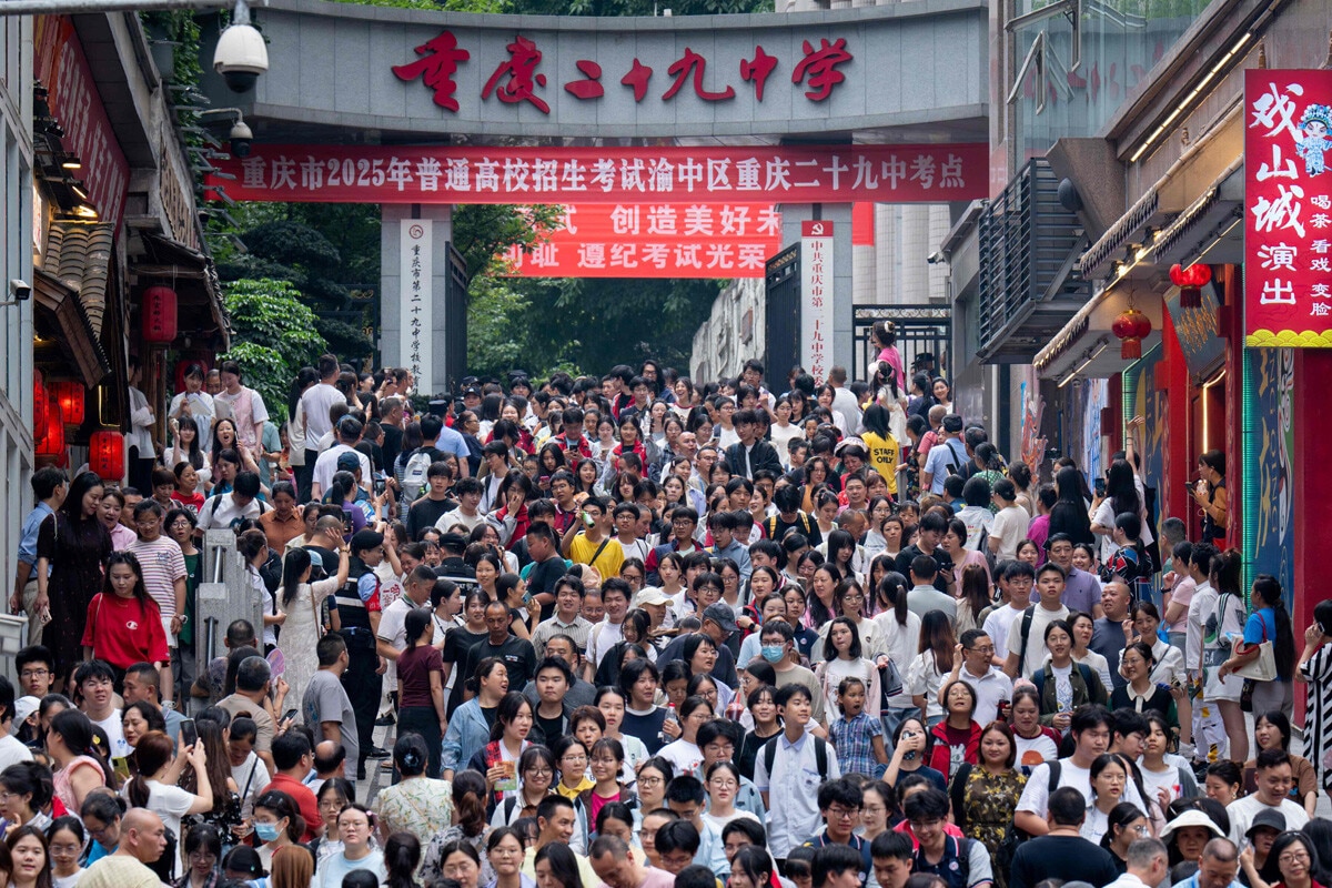 日本の大学入学共通テストに当たる中国の「高考」。受験生、その親たちにとって大イベントとなるが、近年はAIの普及により新ルールが登場している