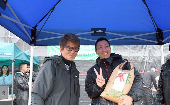 哀川翔さんが1投目から本命ハゼを手中！ 300人が参加した『三河湾釣り大会』が開催