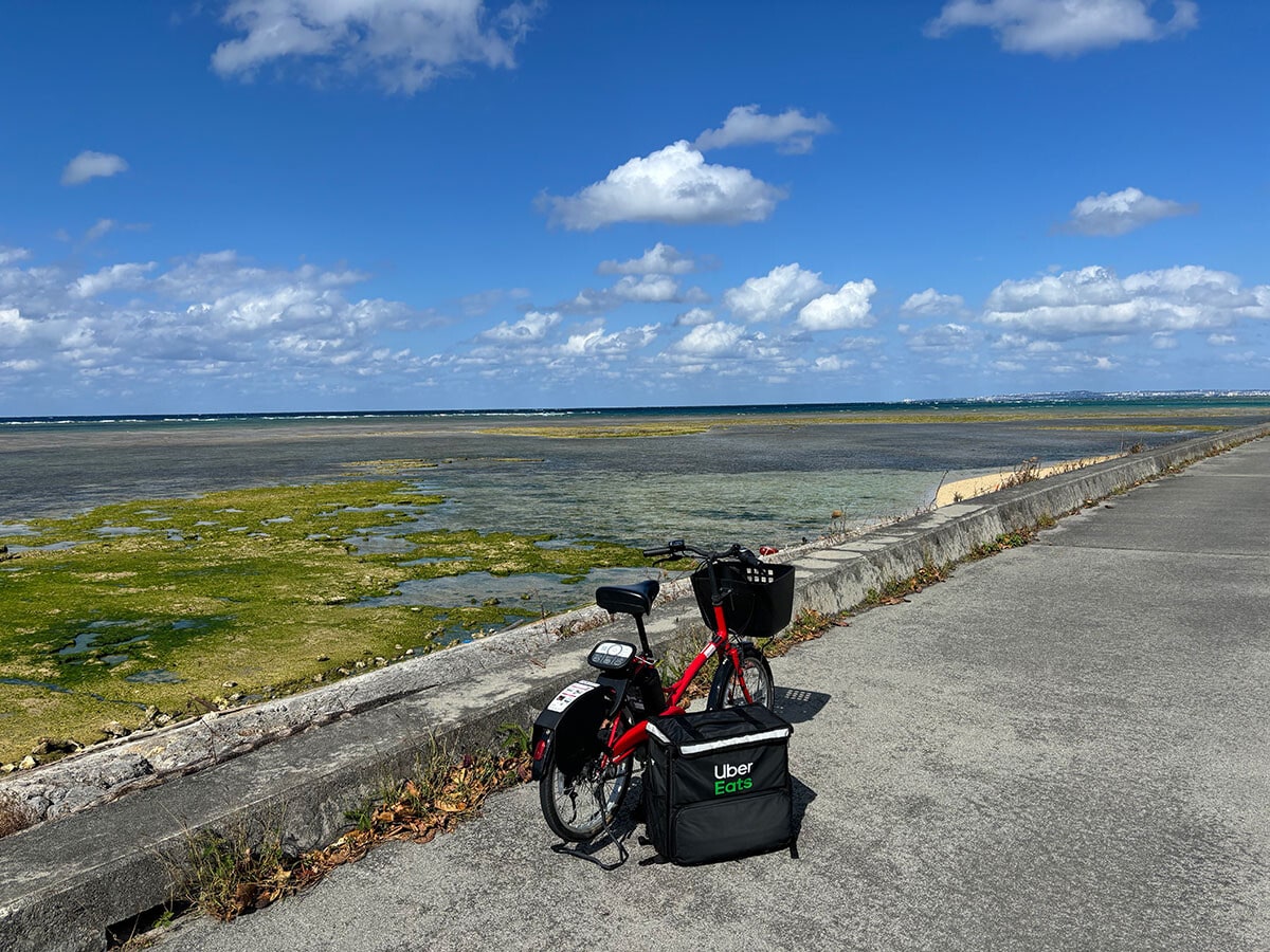 旅費を格安に抑えられれば旅を楽しみつつ収支がプラスになるのでは？　そんな思いで沖縄で配達をしました！