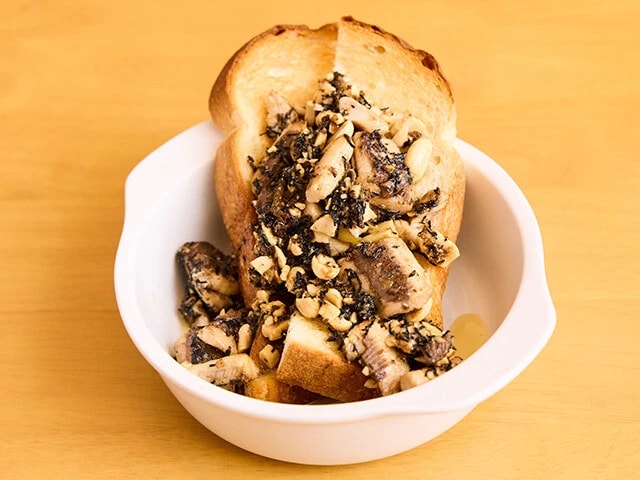 イワシ缶節分アヒージョ(トースト)