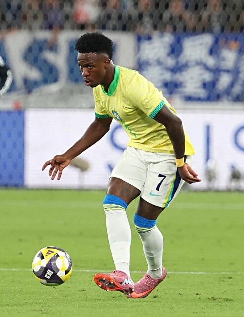 決勝トーナメント初戦で当たるかもしれないブラジル代表。昨年10月には大金星を挙げたが、本大会でもエースFWビニシウス・ジュニオールを抑え込めるか