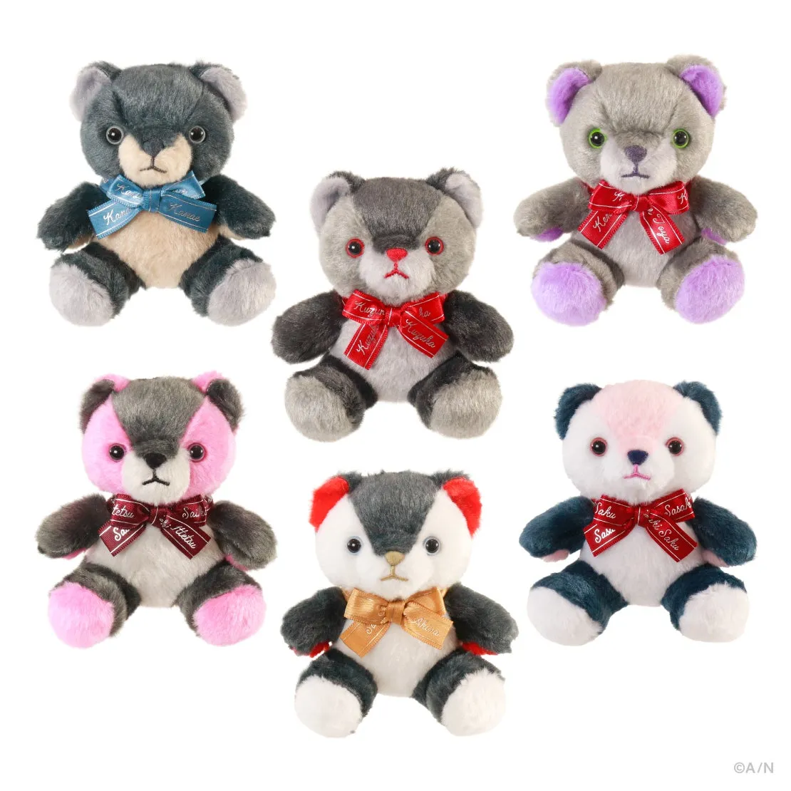 様々な色のクマのぬいぐるみ