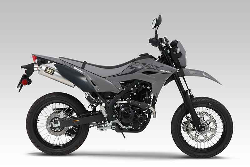 ヨシムラから KLX230 シリーズ用「機械曲 GP-MAGNUM105サイクロン EXPORT SPEC 政府認証」が発売! 記事4