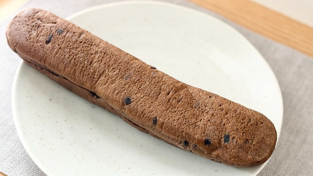 チョコ好きは絶対食べて！【ローソン】想像以上にチョコ尽くしの新作パン