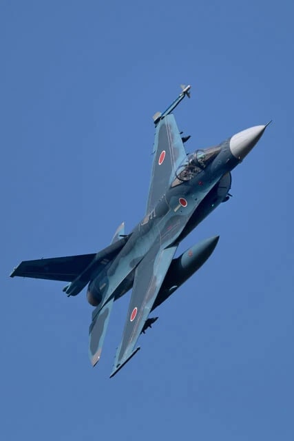 国産F-2戦闘機は2035年から順次退役予定。しかし、いつかシンF-2（改造機）が登場するかもしれない（撮影：柿谷哲也）