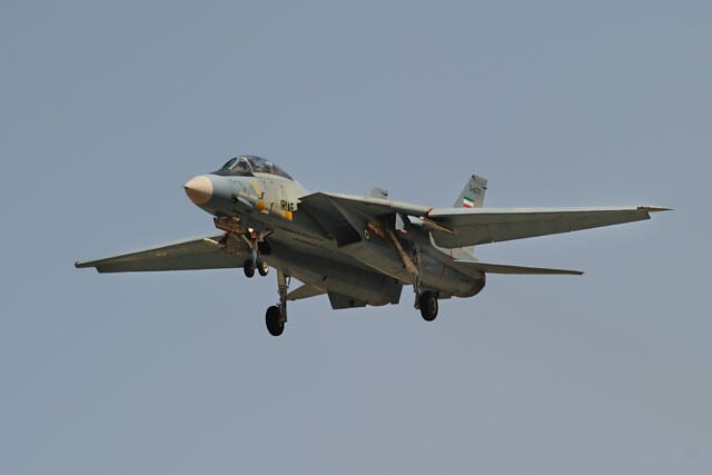 イラン国軍のF-14トムキャットは帝政時代にアメリカから輸入された。2006年に米海軍から退役した後も、イランだけが使用していた