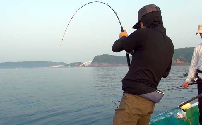 「ブリが釣りたい!」アメリカから来日した友人と挑んだ串本カセ釣りで90cm級浮上【和歌山】