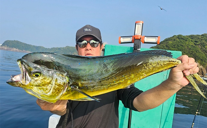 「ブリが釣りたい!」アメリカから来日した友人と挑んだ串本カセ釣りで90cm級浮上【和歌山】