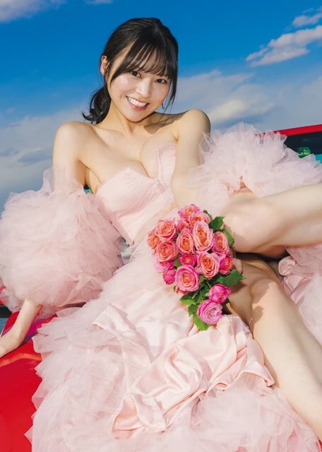 『週刊プレイボーイ』のグラビアに登場した宇咲