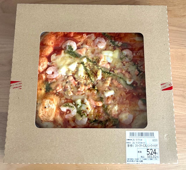 スーパーの安価なピザが人気だが、宅配ピザとのすみ分けはできるだろうとのこと。写真はオーケーのピザ