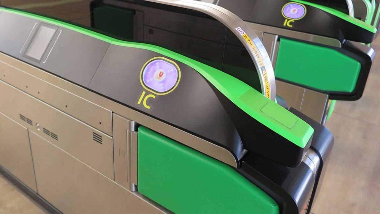 駅の改札口越しで荷物の受け渡しはダメなの!? − どんなケースならOK?