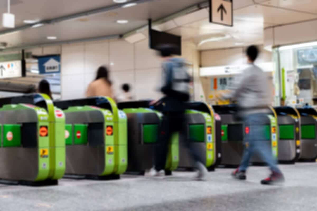 駅の改札口越しで荷物の受け渡しはダメなの!? − どんなケースならOK?の画像1