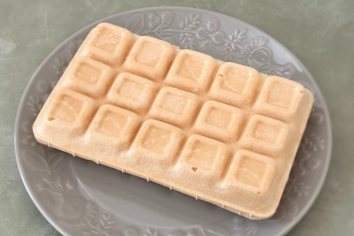 一口食べるとザクッ＆カリッ！【ファミマ限定】アイスが驚くほどウマい